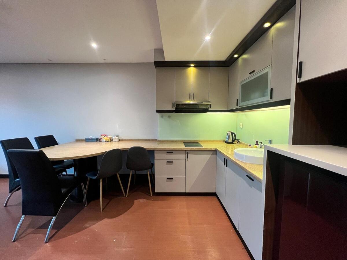 2br Apt, El Royale Hotel, Braga, Center Apartemen *