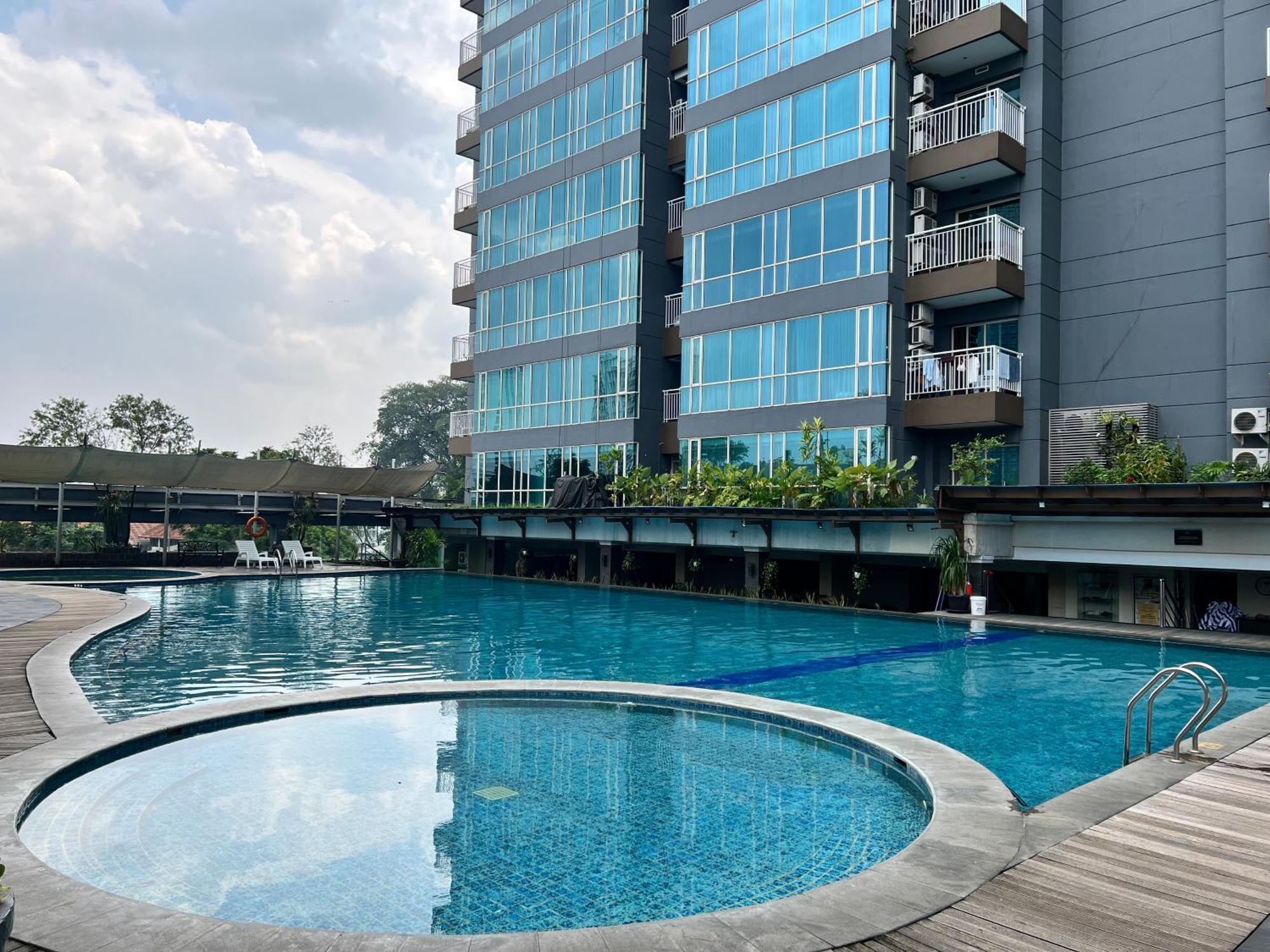 2br Apt, El Royale Hotel, Braga, Center Apartemen *